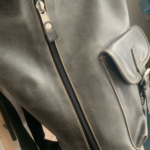 Vintage GAP genuine leather backpack - Picture 8 of 9